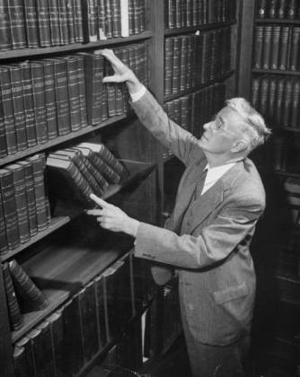 Dr Vannevar Bush