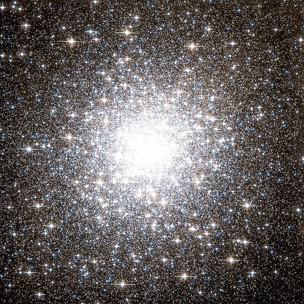 600px-Messier_2_Hubble_WikiSky